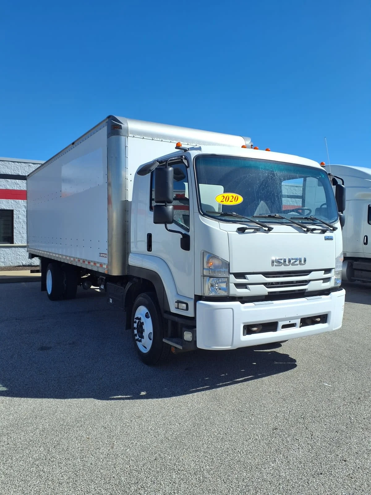 2020 Isuzu FTR in Cleveland, OH — photo 3
