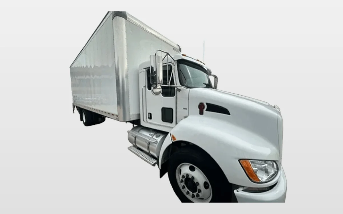 2022 Kenworth T270 - image 1