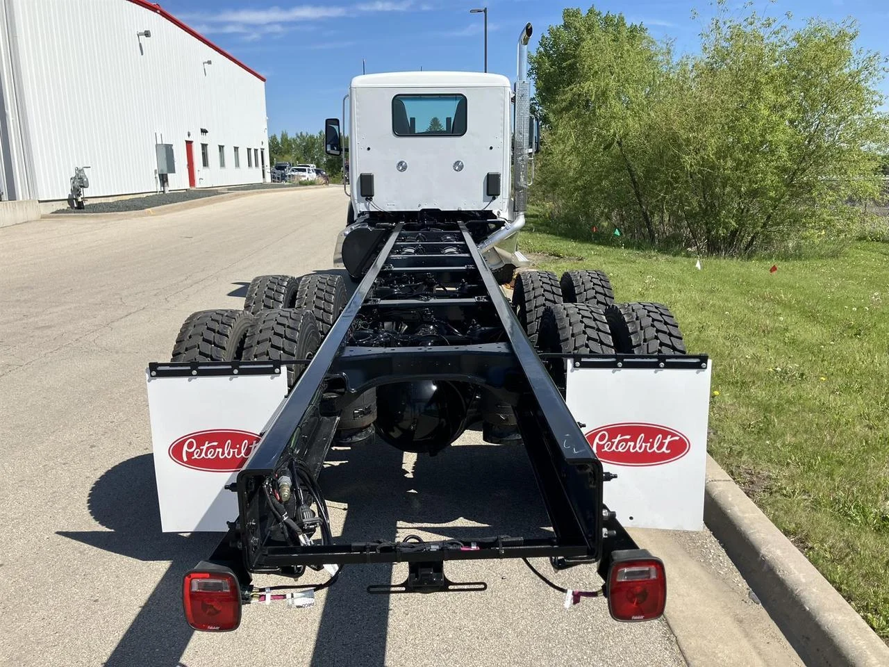 2026 Peterbilt 567 - image 5