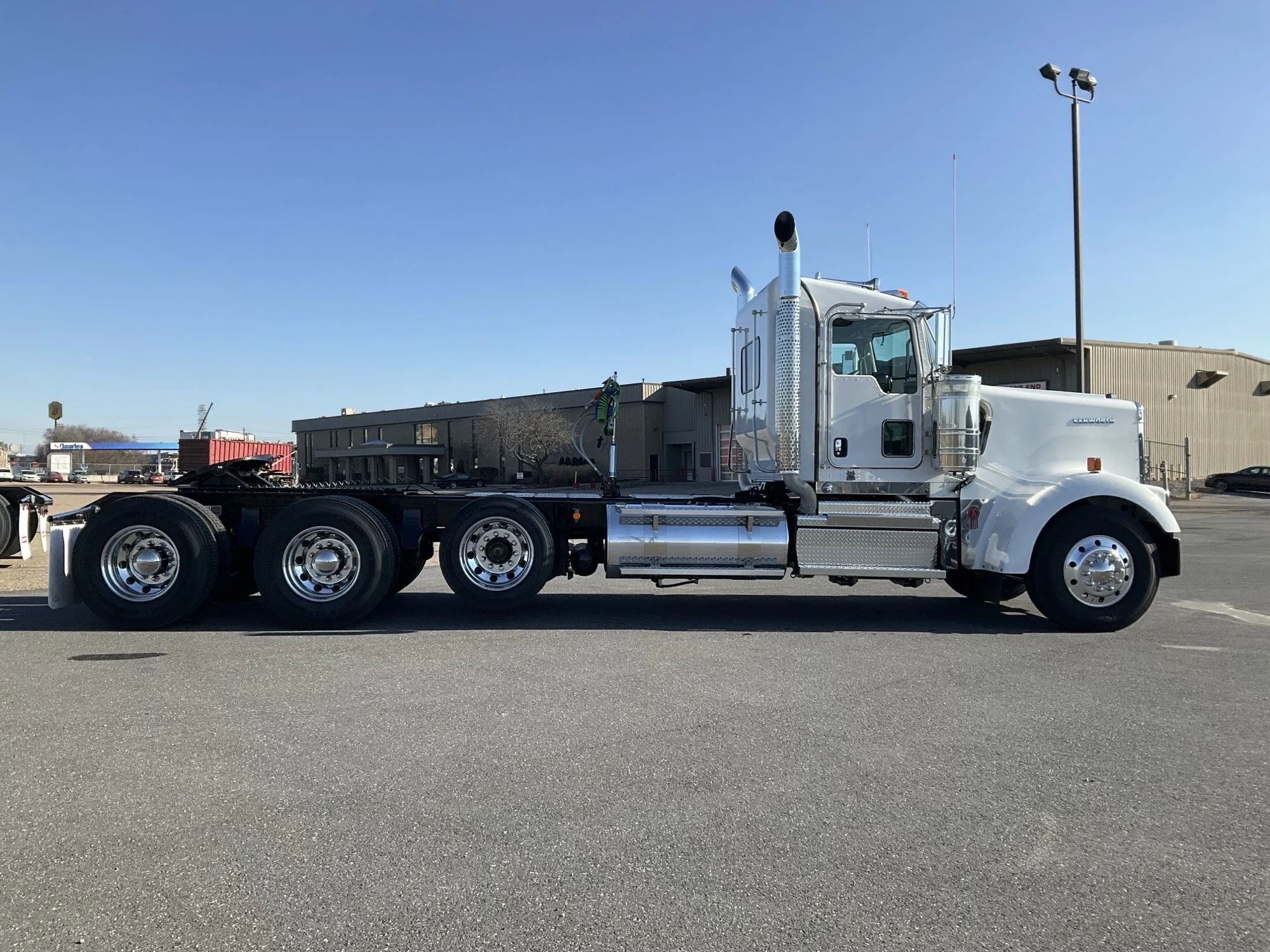 2026 Kenworth W900 - image 5