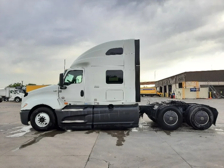 2023 International LT in Fort Worth, TX — photo 4