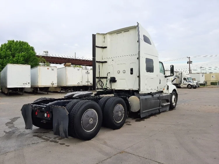 2023 International LT - image 7