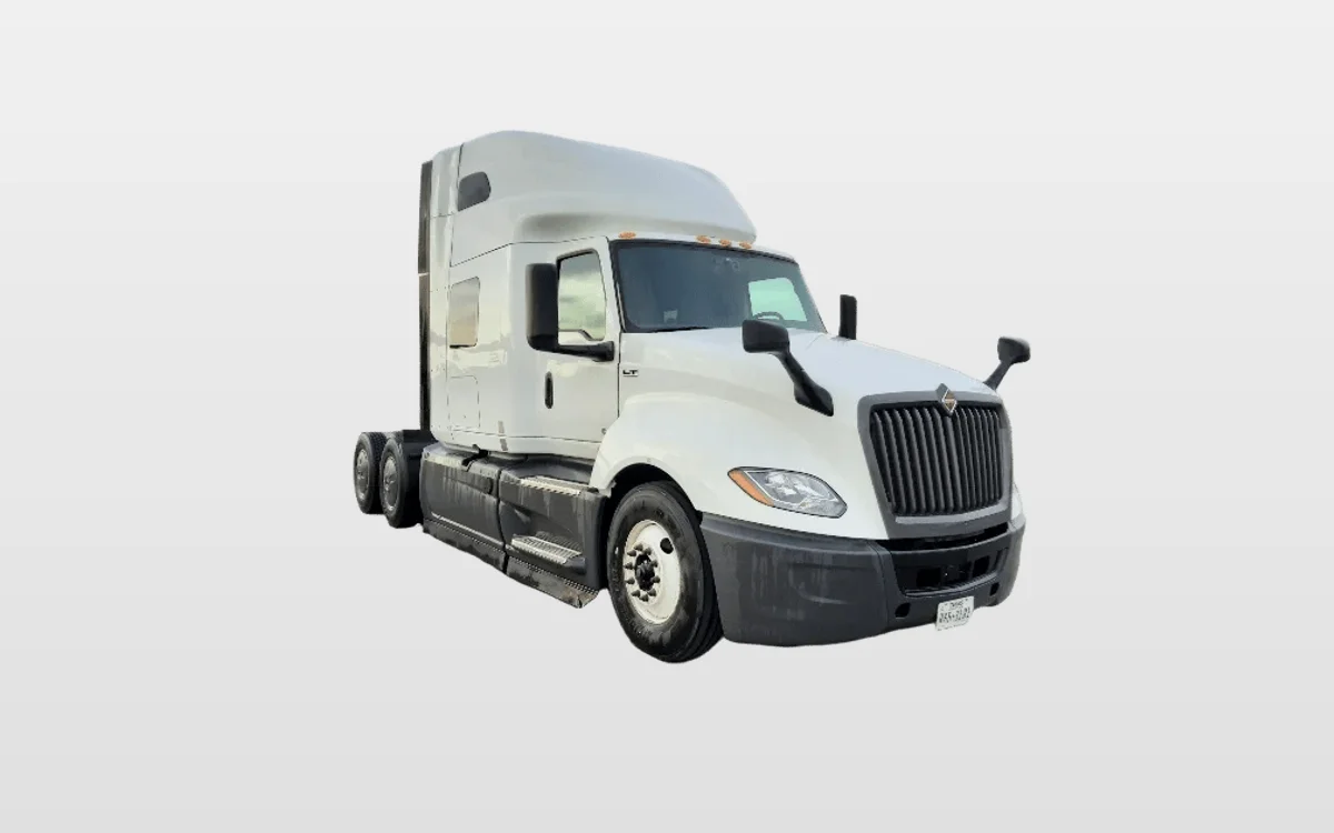 2023 International LT - image 1