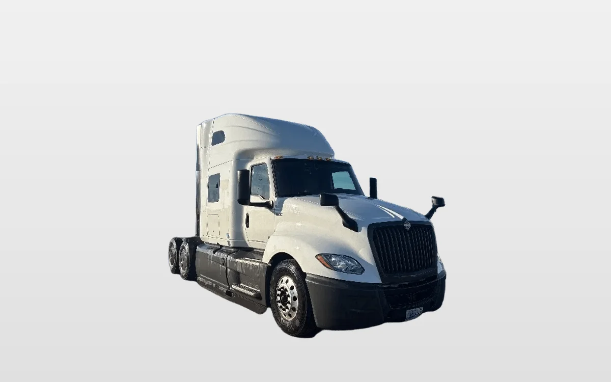 2023 International LT - image 1