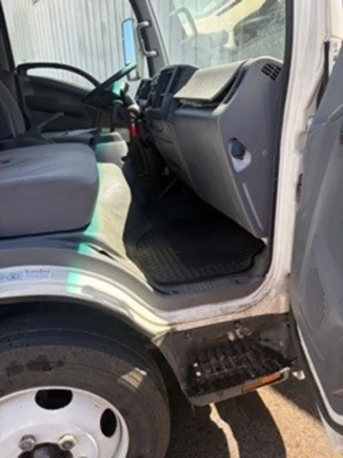 2020 Isuzu NQR in Kapolei, HI — photo 8