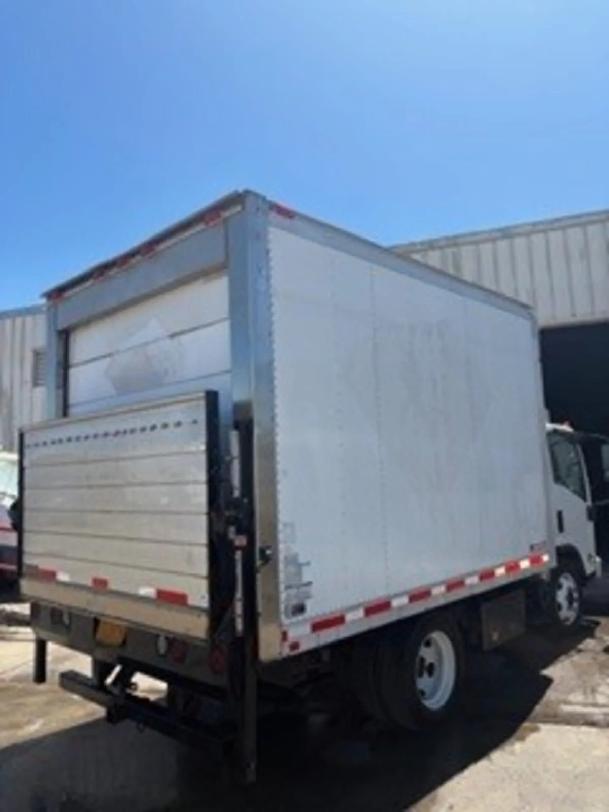 2020 Isuzu NQR in Kapolei, HI — photo 4