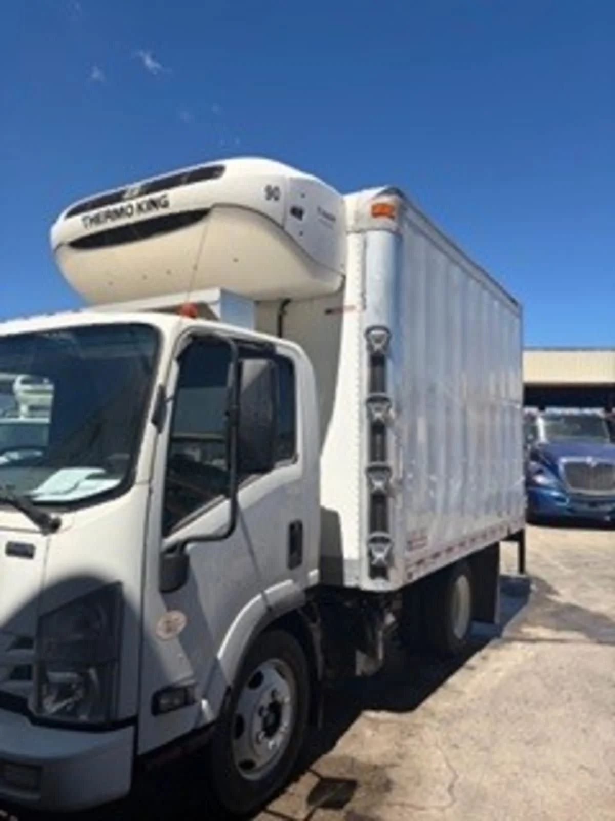 2020 Isuzu NQR in Kapolei, HI — photo 3
