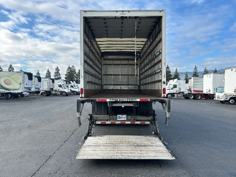 2020 International MV - image 9