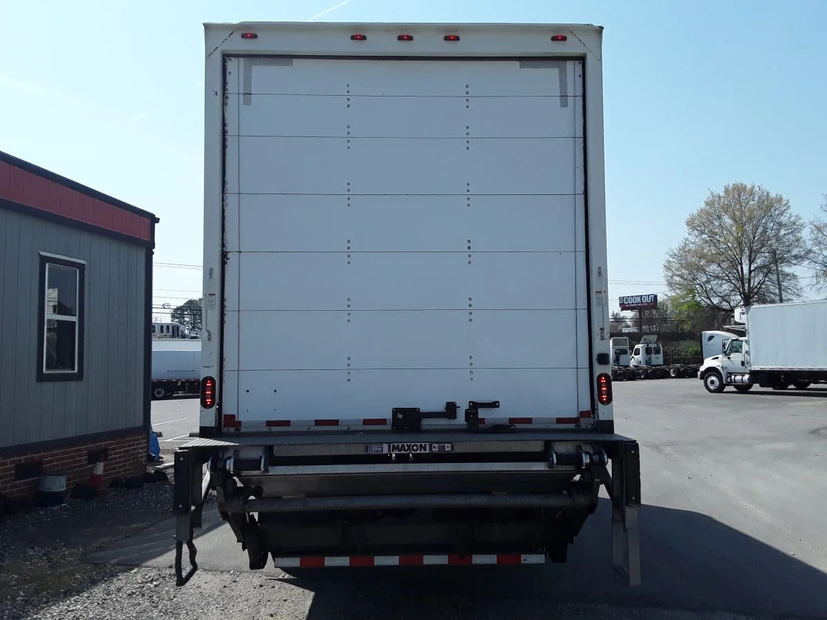 2018 International 4300 - image 5