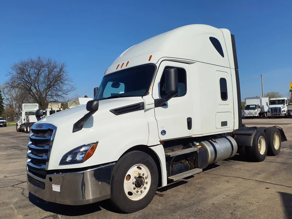 2020 Freightliner Cascadia in Oak Creek, WI