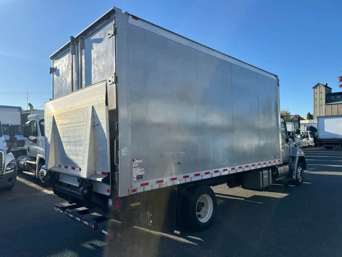 2018 Hino in Springfield, MA — photo 4