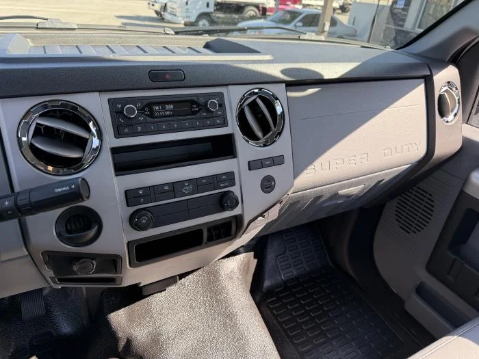 2027 Ford F-750 — photo 14