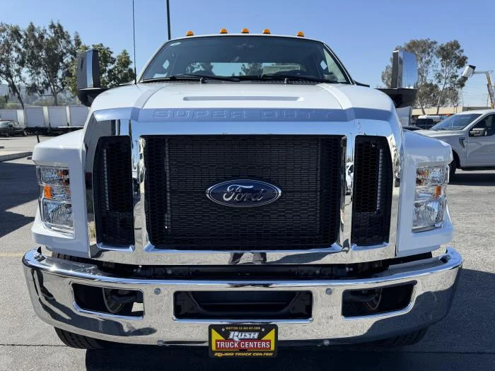 2027 Ford F-750 — photo 7