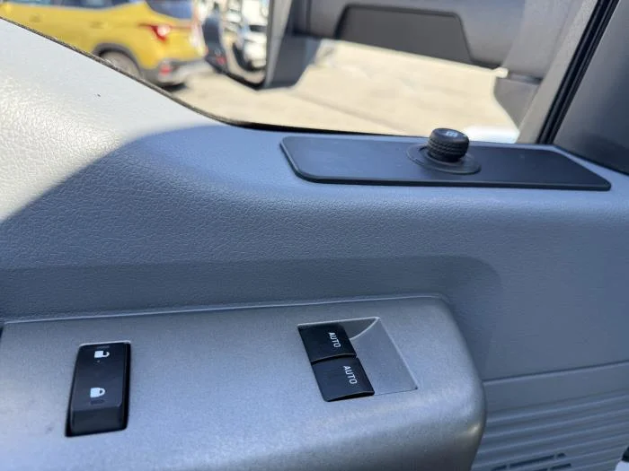 2027 Ford F-750 — photo 12