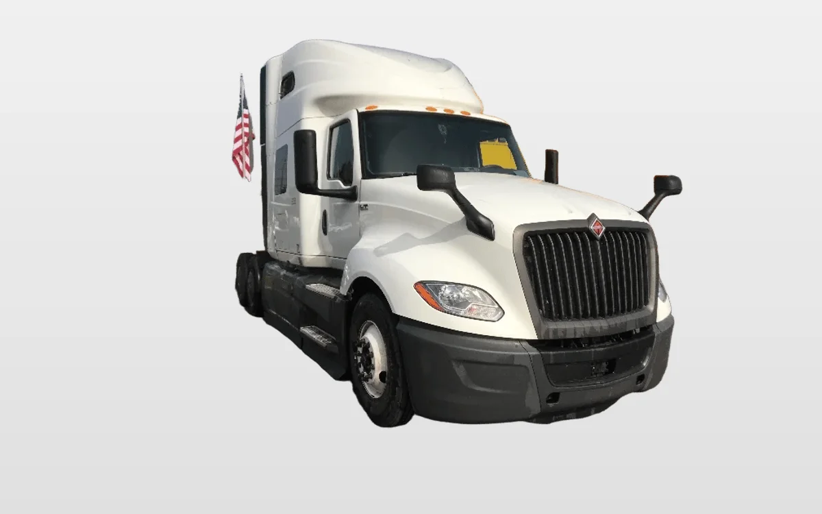 2023 International LT - image 1