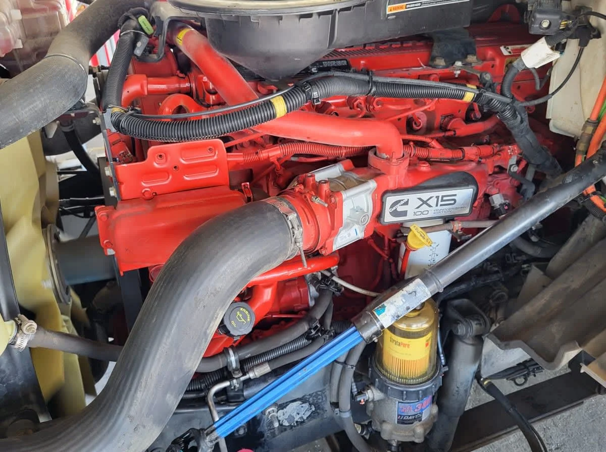 2020 International LT in Jacksonville, FL — photo 11