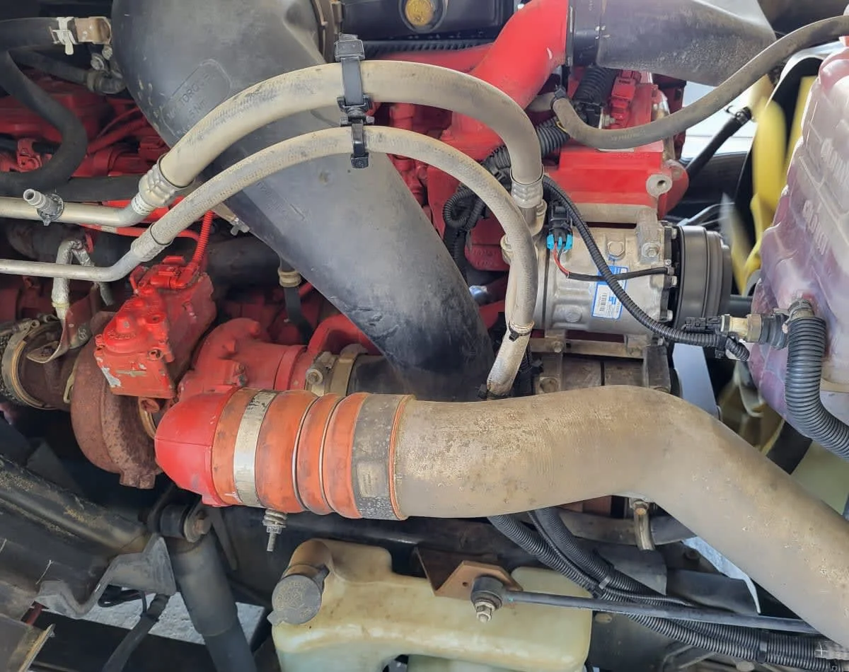 2020 International LT in Jacksonville, FL — photo 12