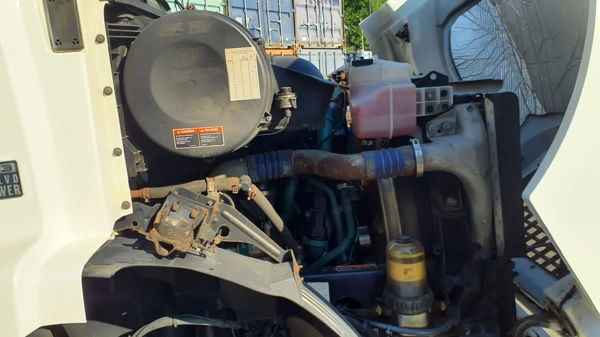 2014 Volvo in Springfield, MA — photo 11
