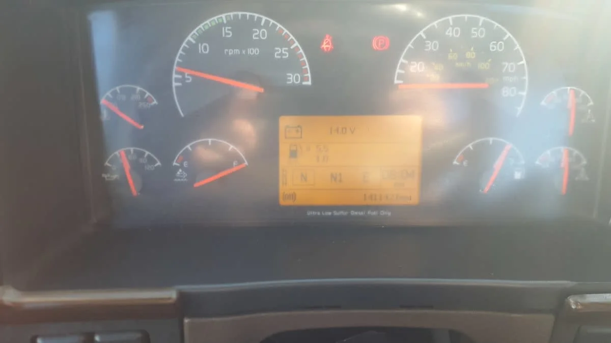 2014 Volvo in Springfield, MA — photo 9