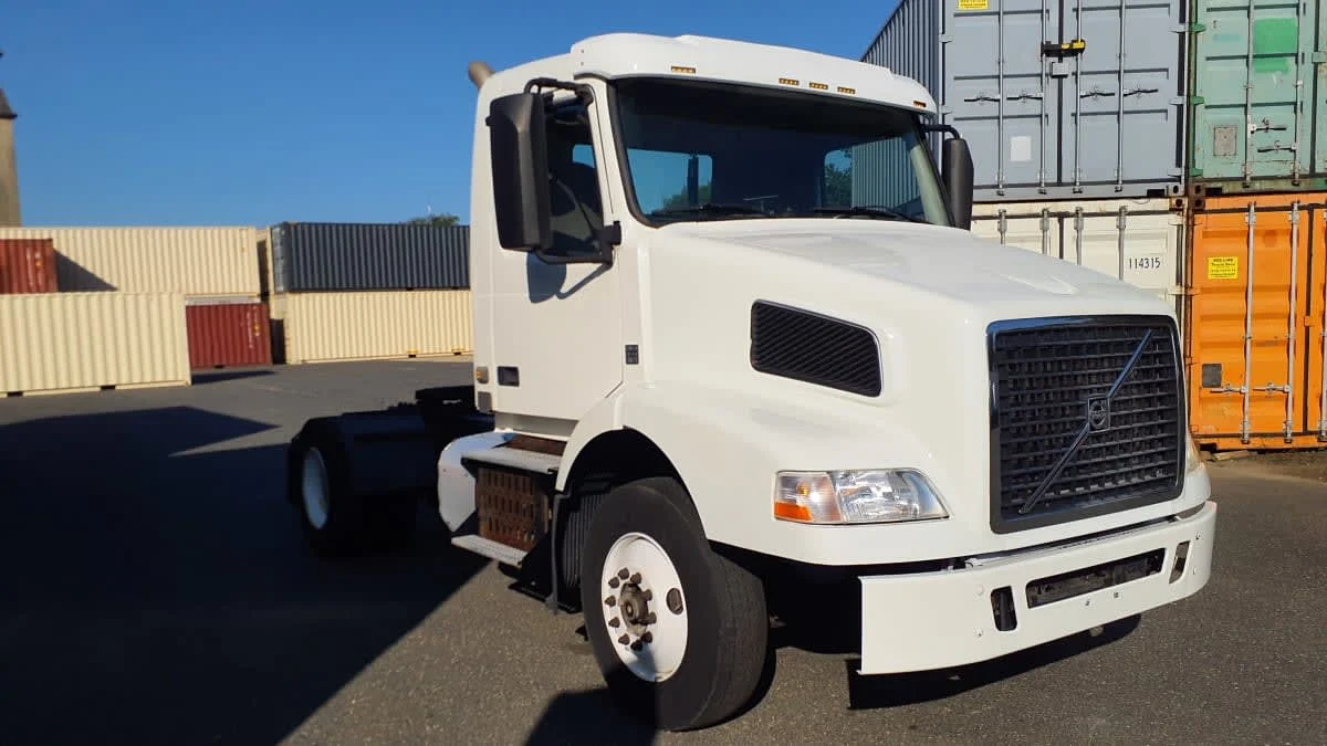 2014 Volvo in Springfield, MA — photo 3