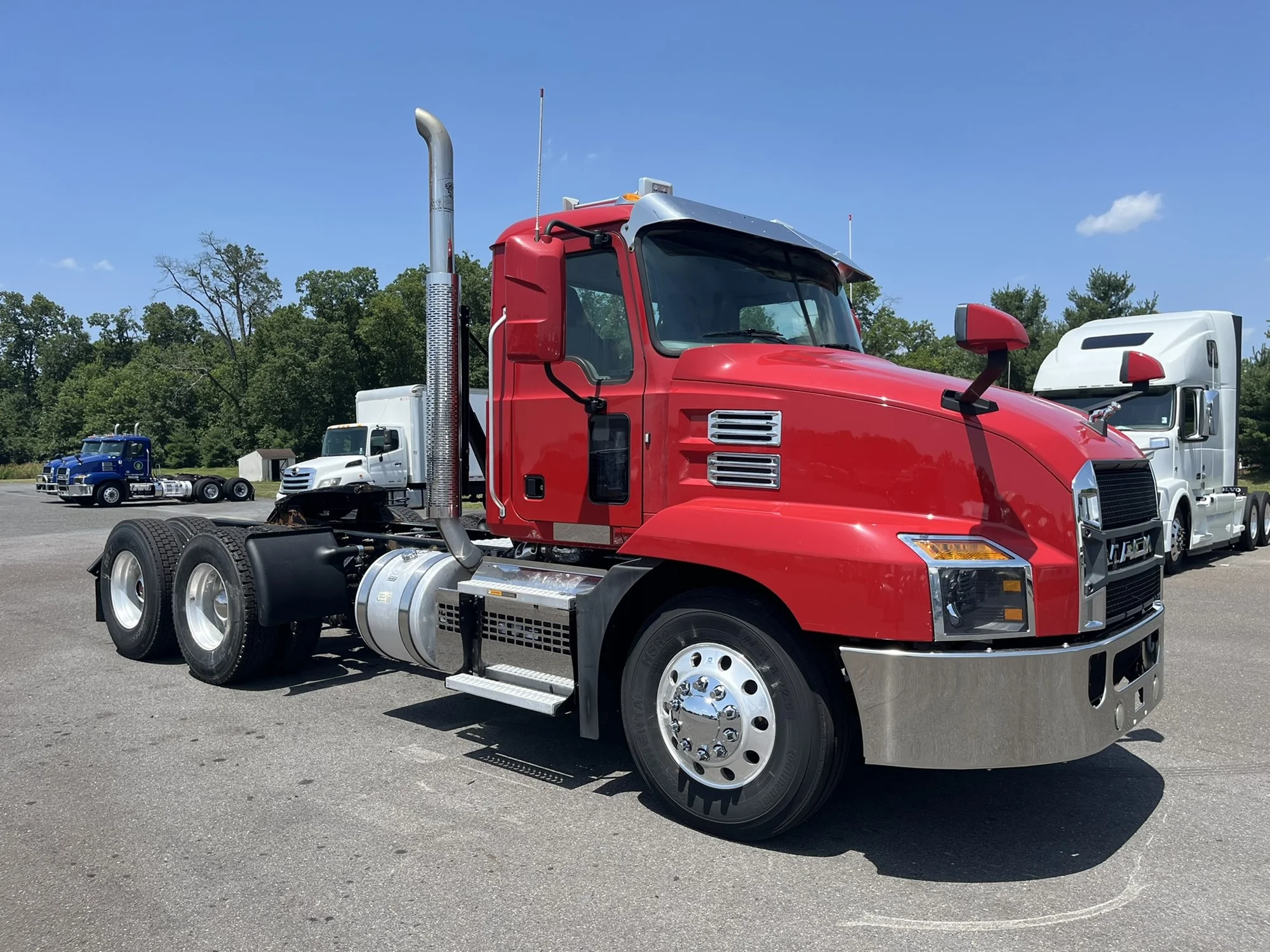 2020 Mack in Ephrata, PA — photo 3