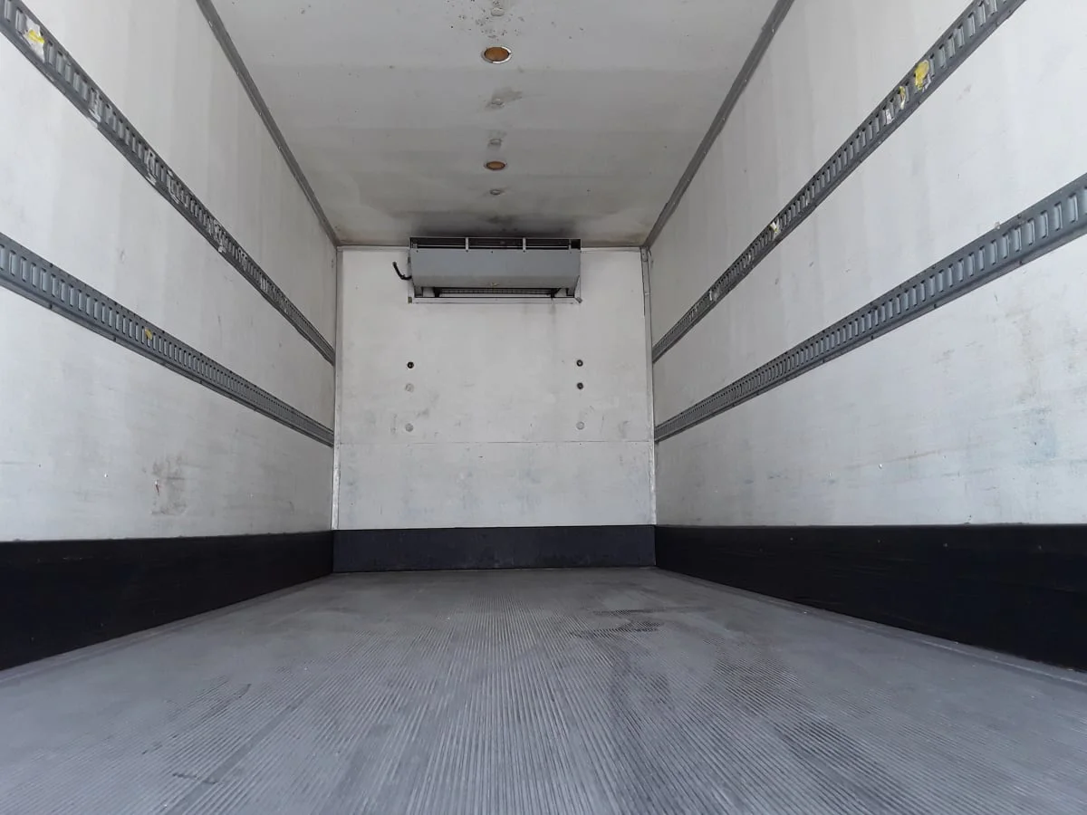 2016 Freightliner M2 106 - image 9