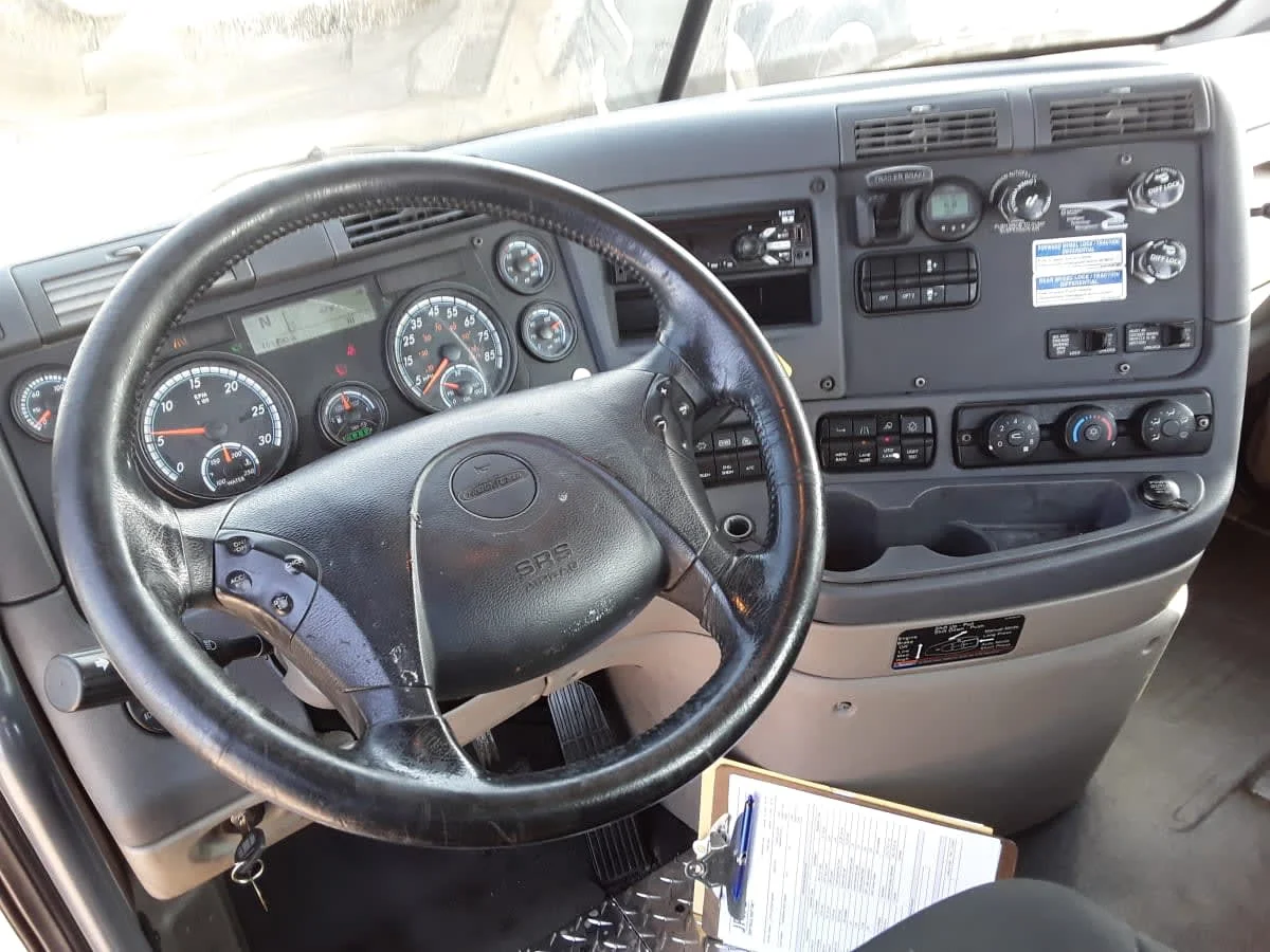 2019 Freightliner Cascadia in Dallas, TX — photo 7