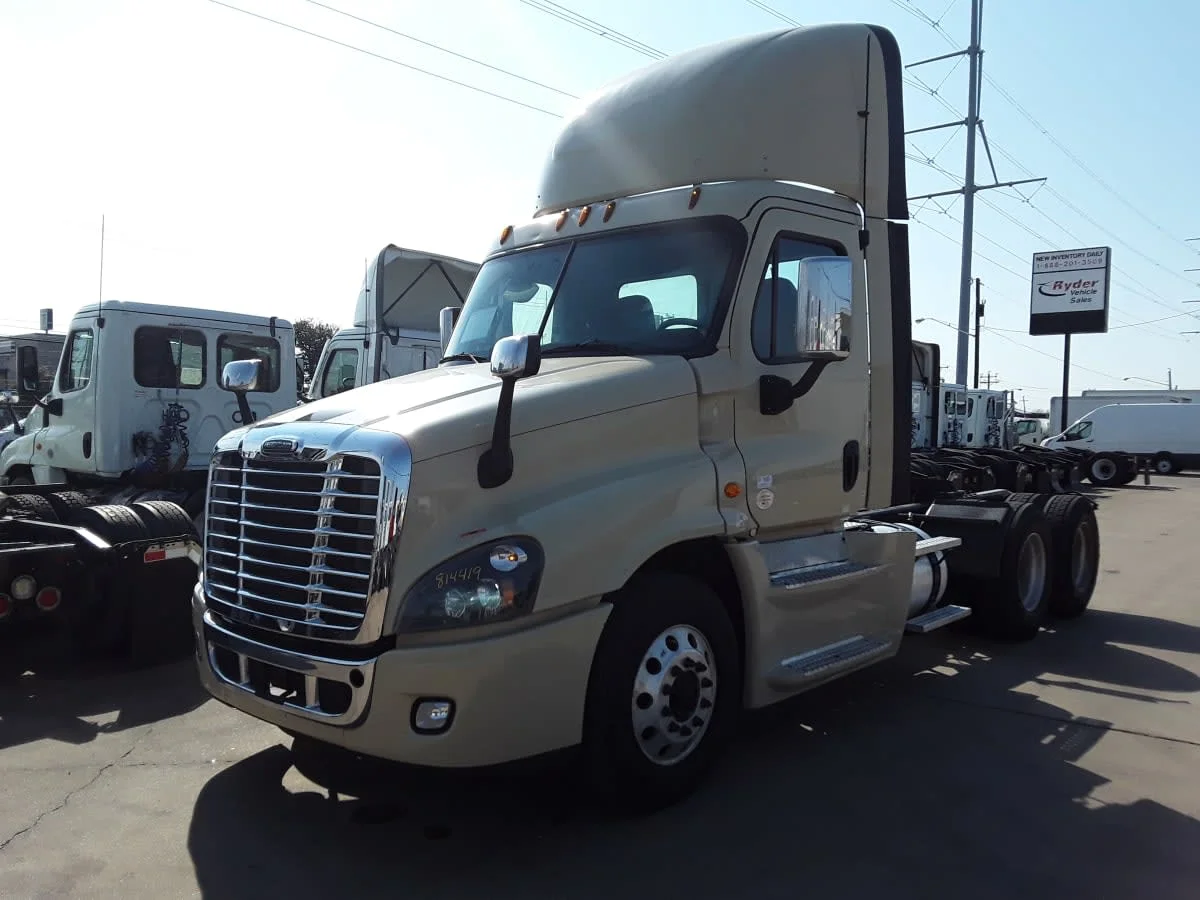 2019 Freightliner Cascadia in Dallas, TX