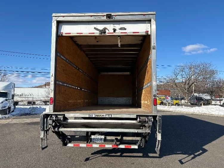 2020 International MV in West Babylon, NY — photo 8