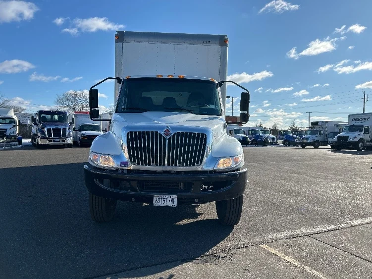 2020 International MV in West Babylon, NY — photo 2