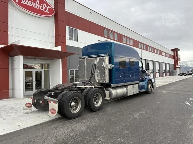 2021 Peterbilt 579 in Missoula, MT — photo 8
