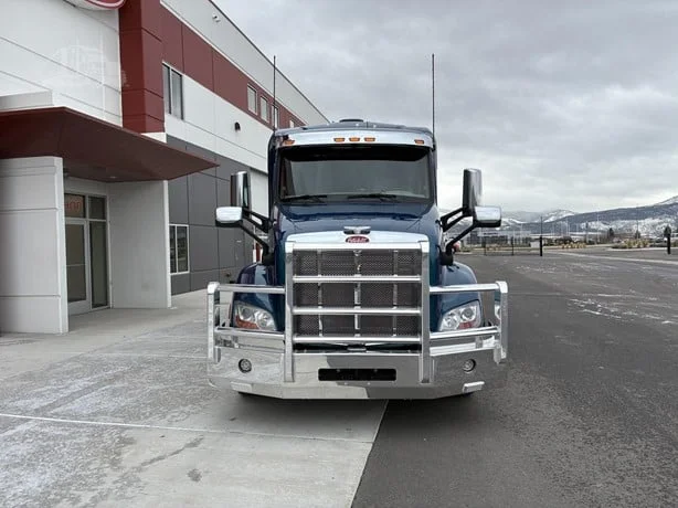 2021 Peterbilt 579 in Missoula, MT — photo 3