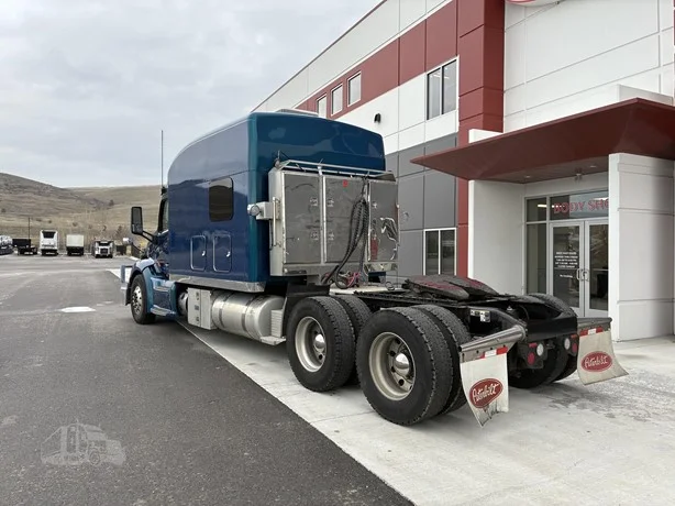 2021 Peterbilt 579 in Missoula, MT — photo 6