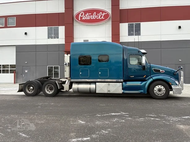 2021 Peterbilt 579 in Missoula, MT — photo 5