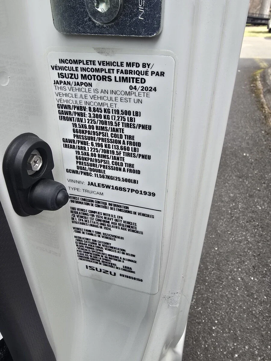 2025 Isuzu NRR - image 10