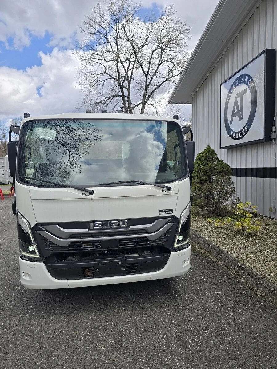 2025 Isuzu NRR - image 6