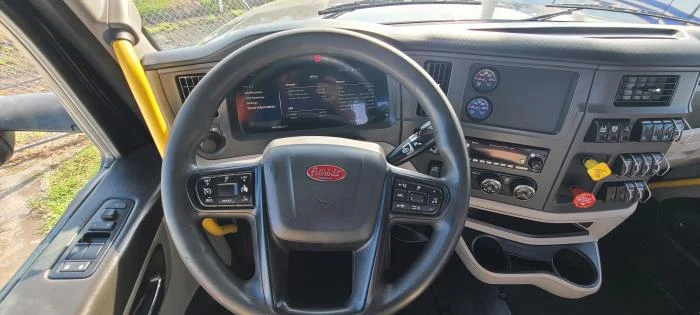 2023 Peterbilt 567 — photo 19