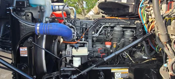 2023 Peterbilt 567 — photo 13