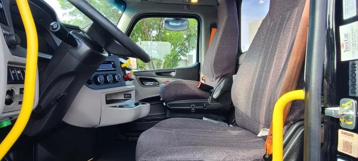 2023 Peterbilt 567 — photo 16