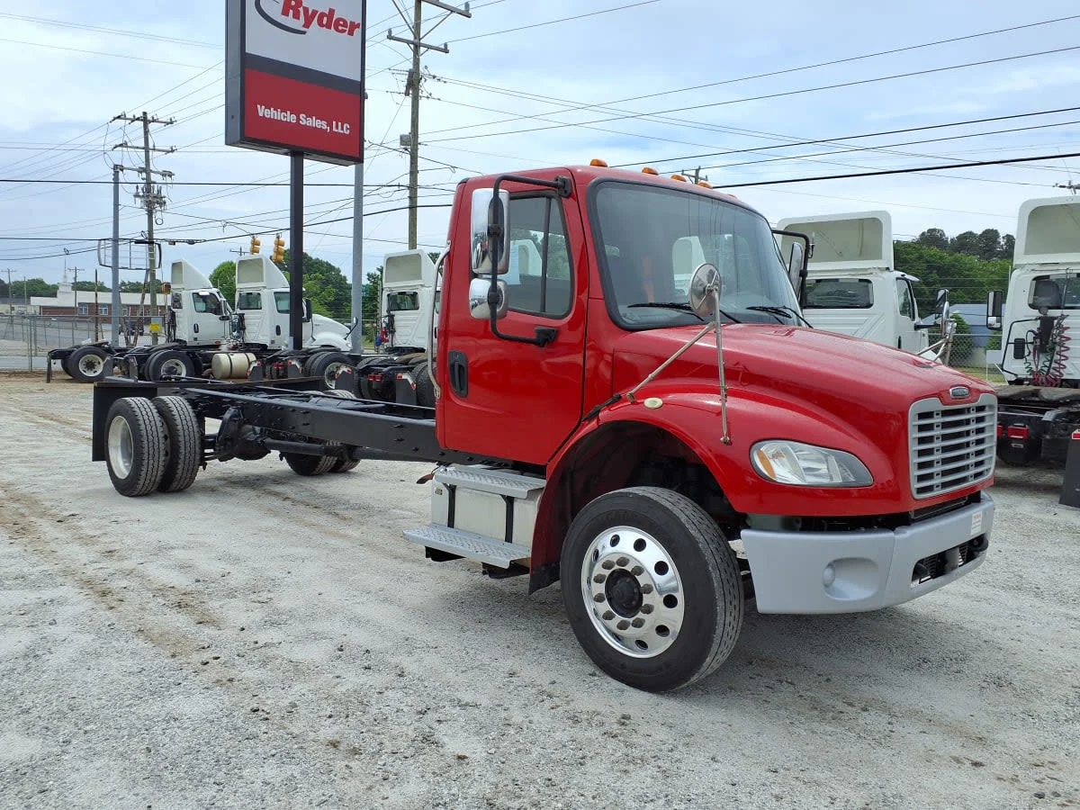 2019 Freightliner M2 106 in Greenville, SC — photo 3
