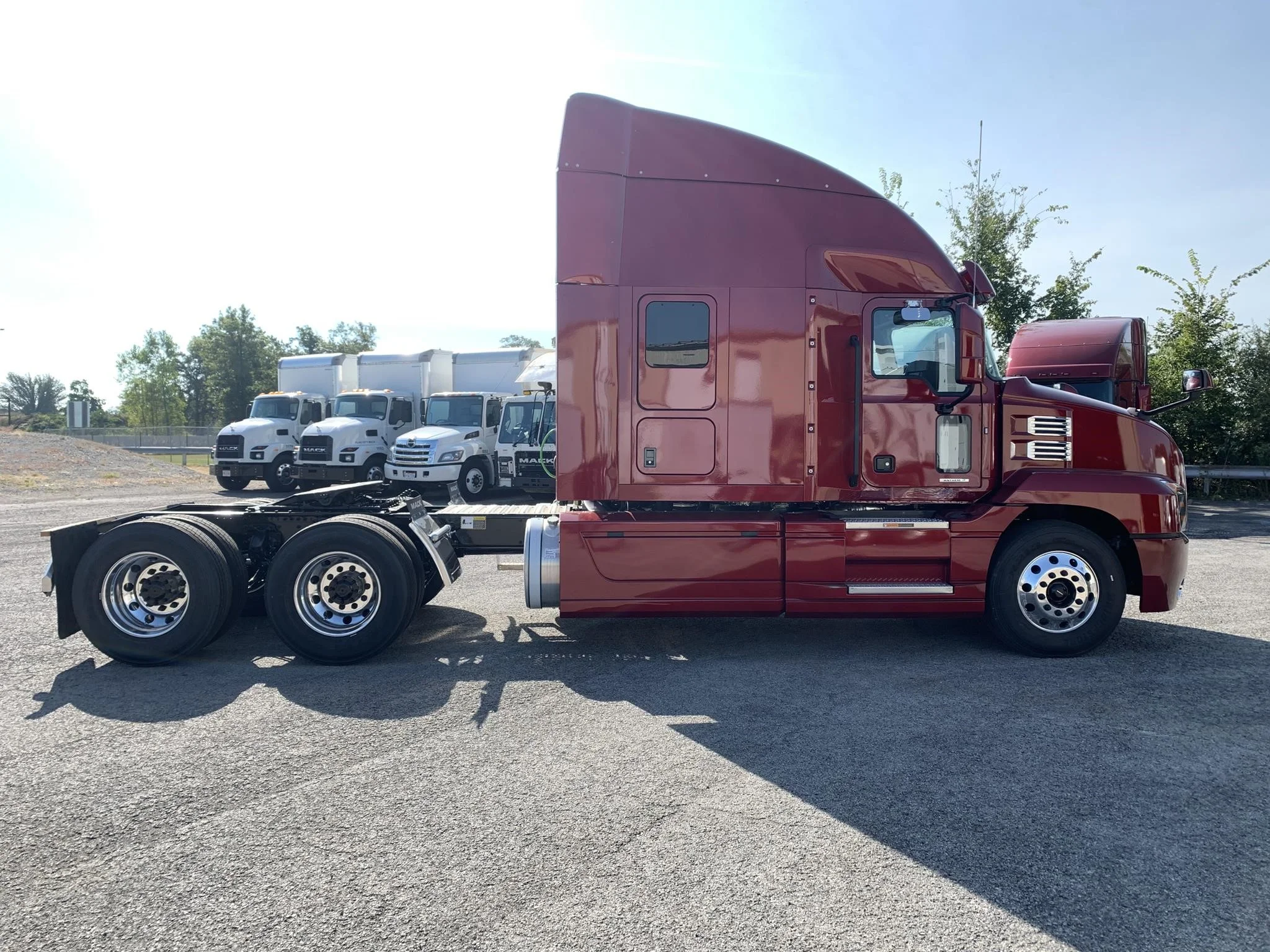 2025 Mack Anthem — photo 6