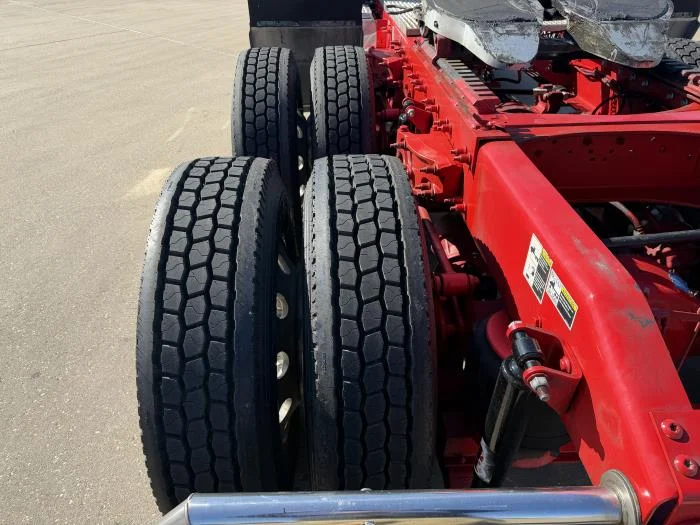 2023 Peterbilt 567 - image 13