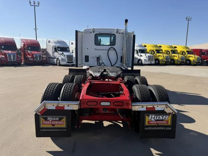 2023 Peterbilt 567 - image 5