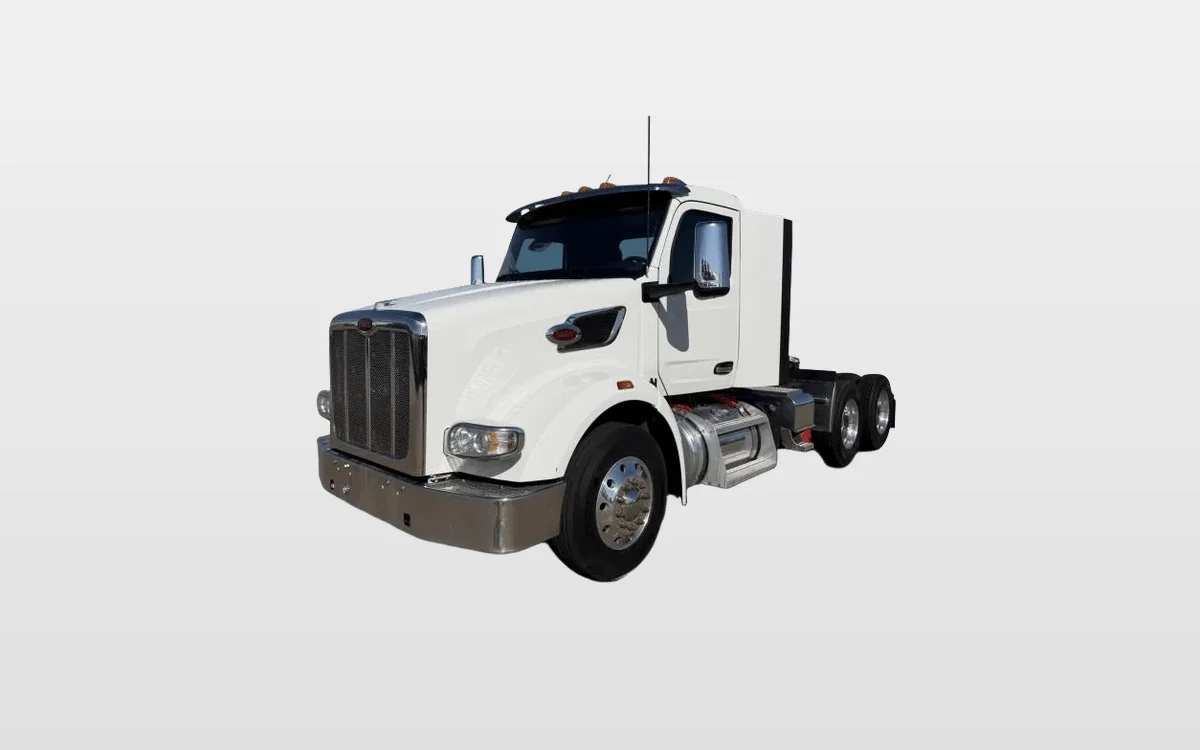 2023 Peterbilt 567 - image 1