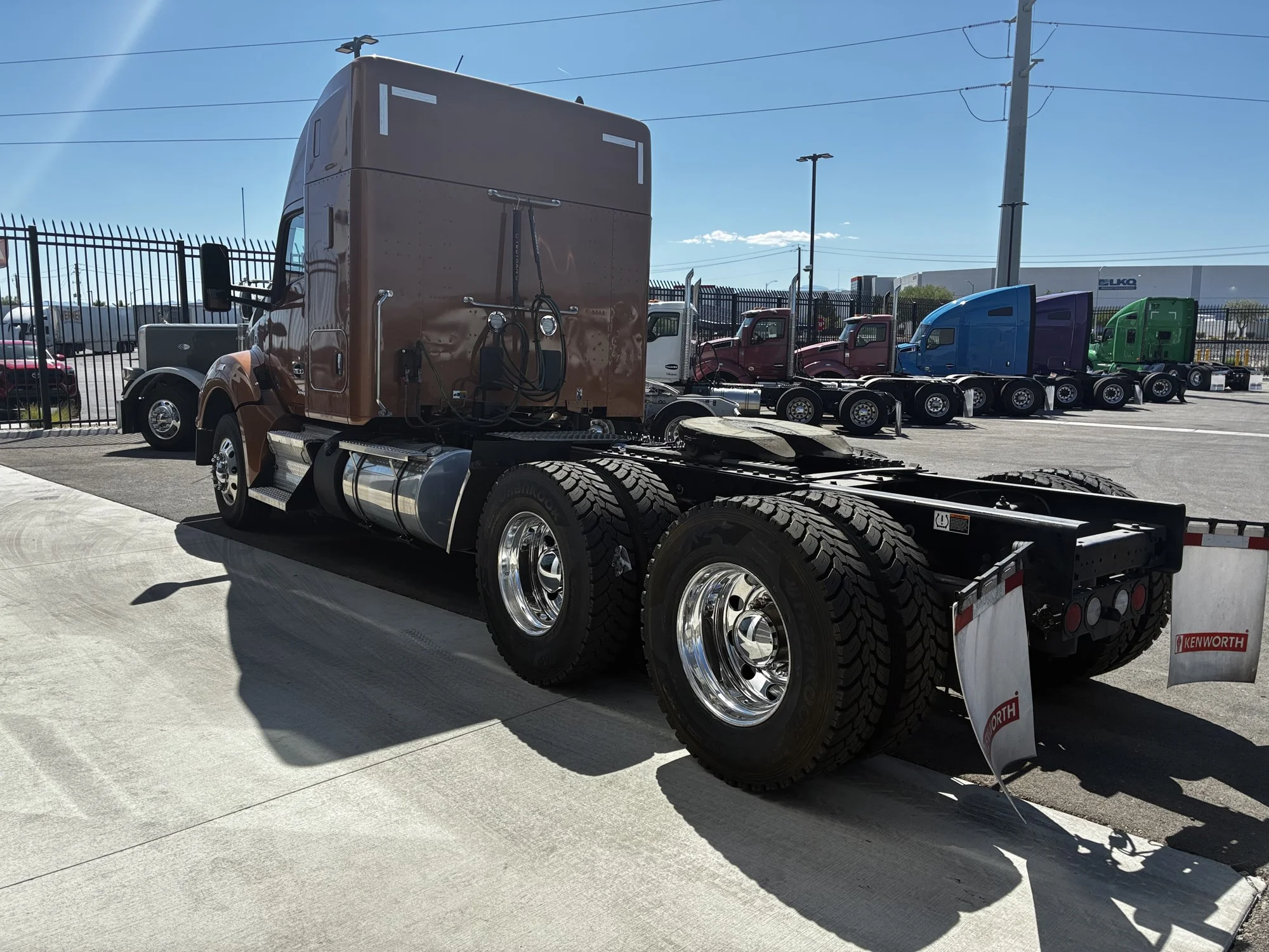 2023 Kenworth T880 in Las Vegas, NV — photo 5