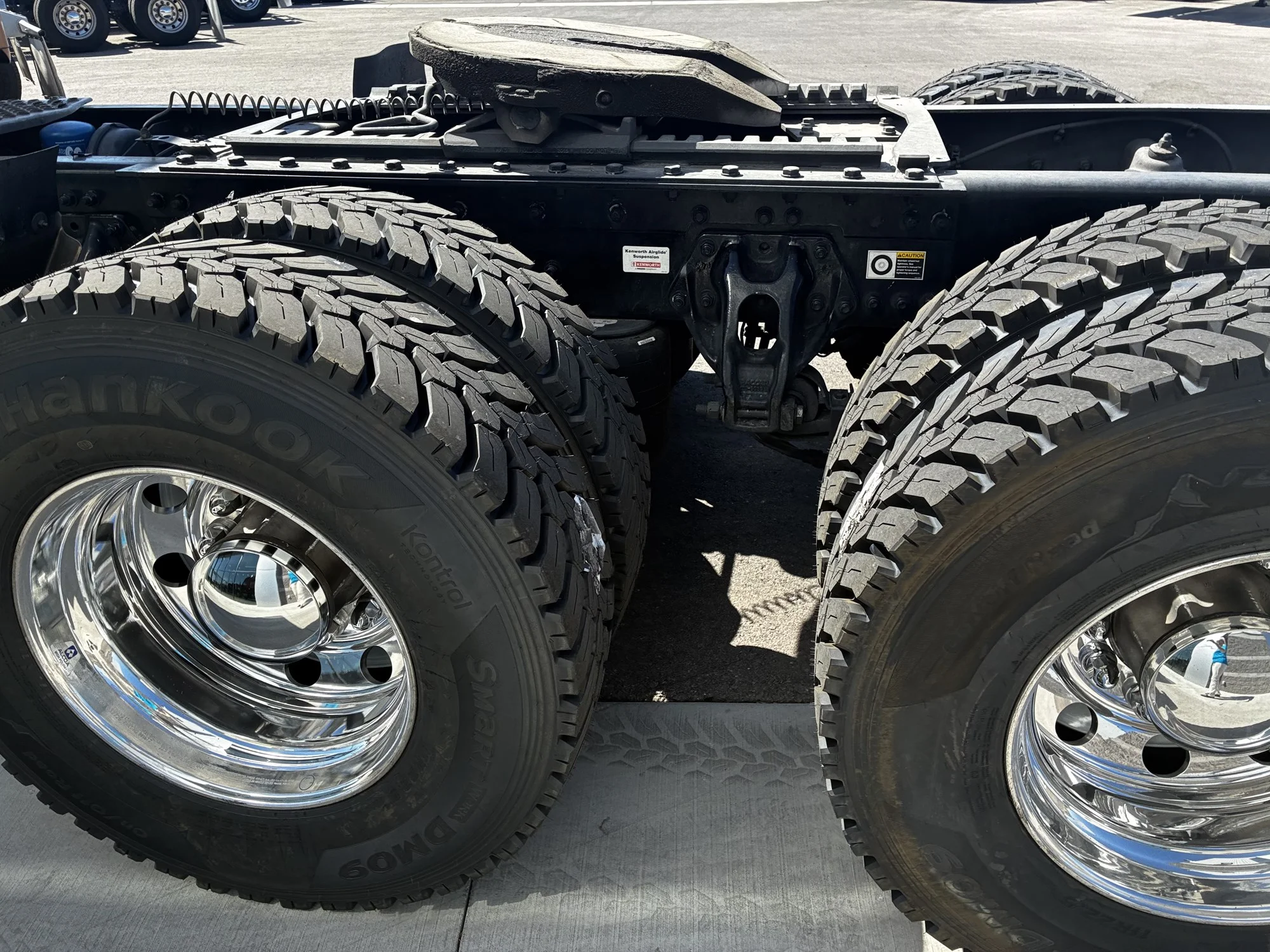 2023 Kenworth T880 in Las Vegas, NV — photo 6