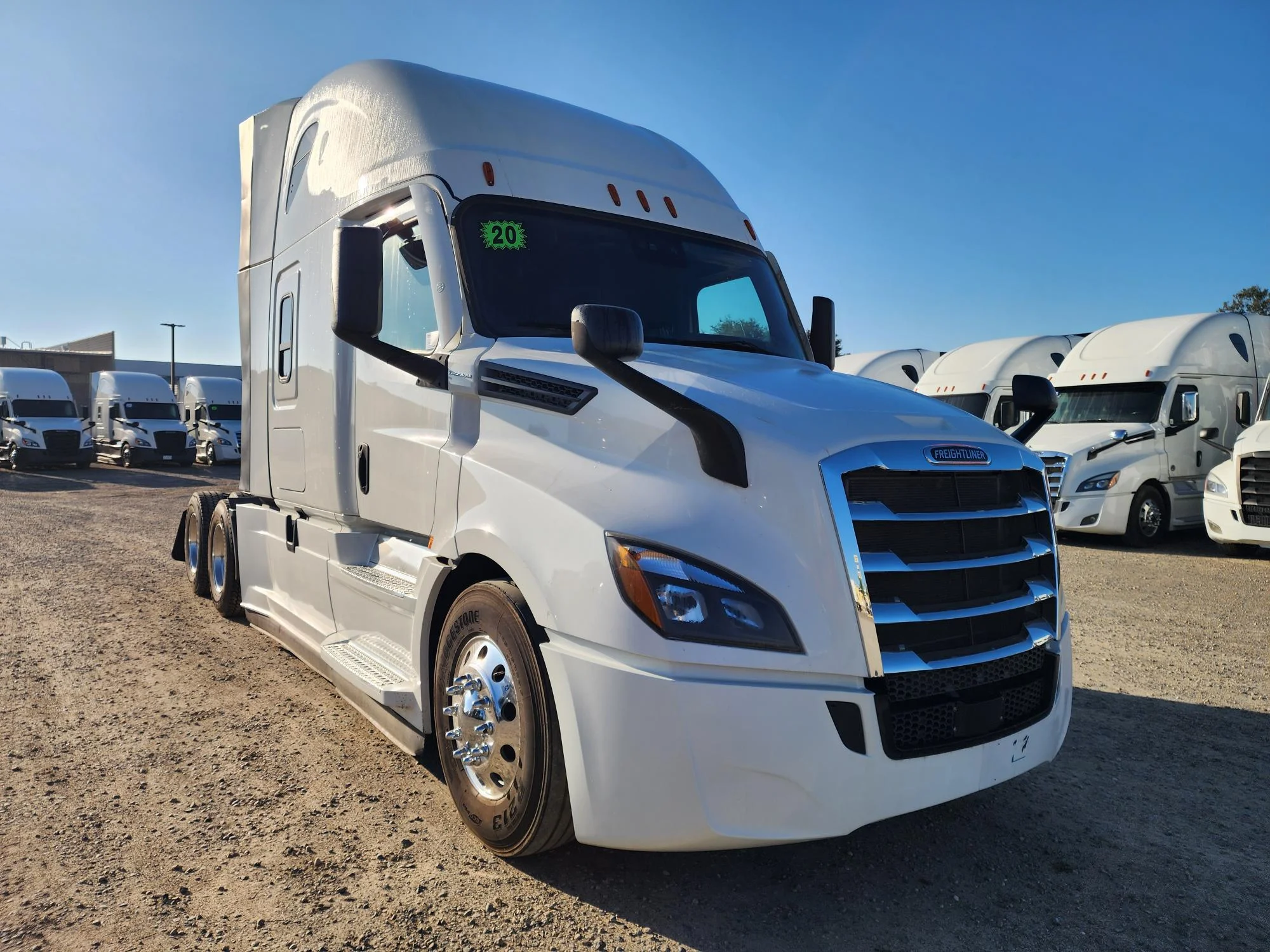 2020 Freightliner Cascadia in Fresno, CA — photo 8