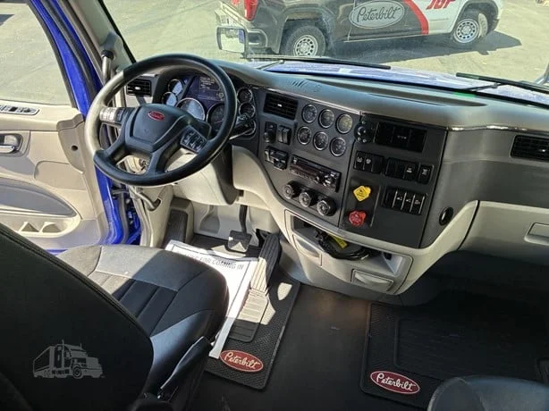 2021 Peterbilt 579 in Portland, OR — photo 19