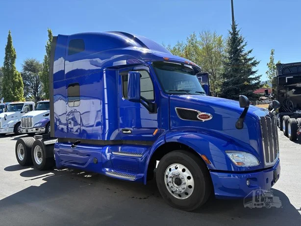 2021 Peterbilt 579 in Portland, OR — photo 3