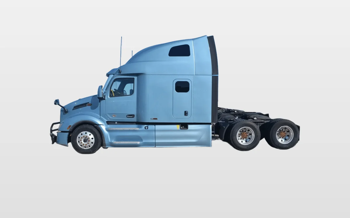 2023 Peterbilt 579 - image 1